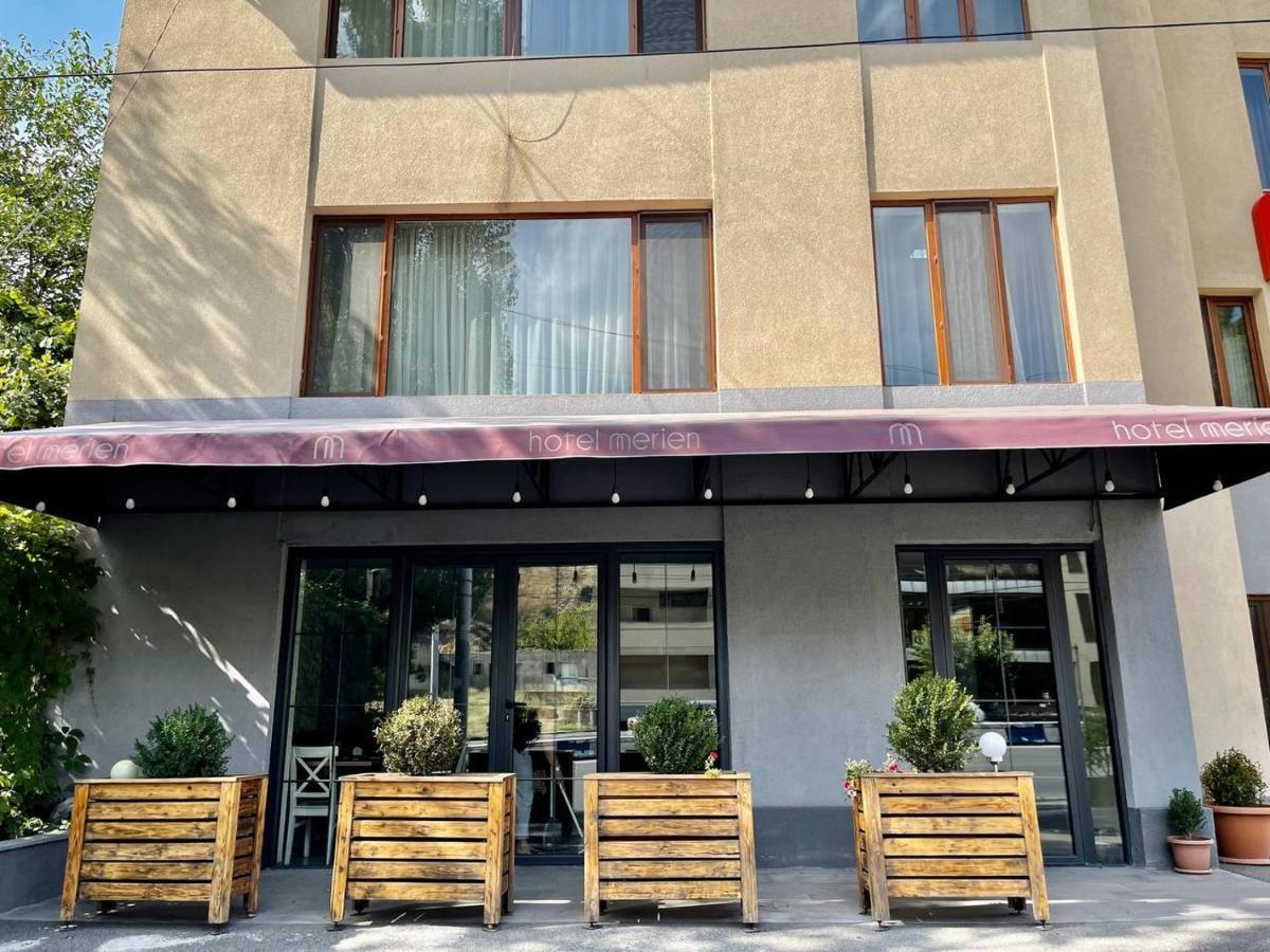 Merien Hotel Yerevan Exterior photo