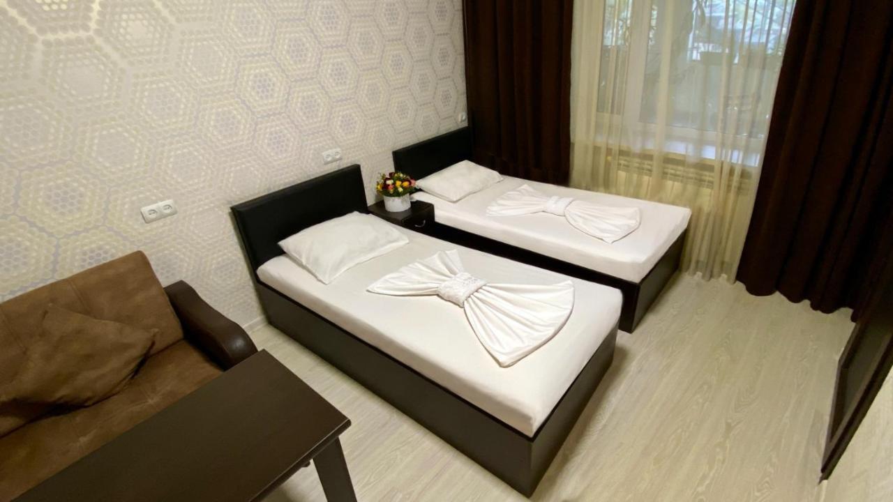 Merien Hotel Yerevan Exterior photo