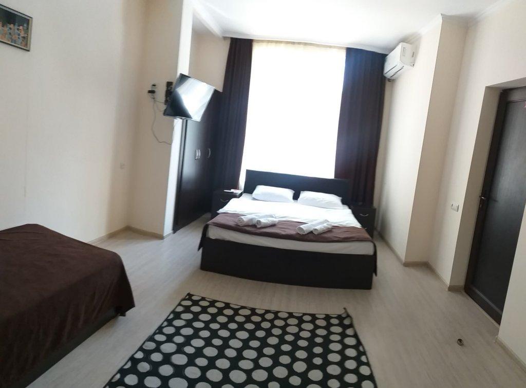 Merien Hotel Yerevan Exterior photo